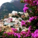 Positano con fiori bouganville